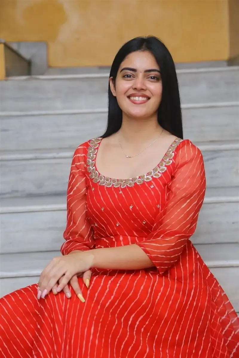 Actress Kushitha Kallapu at Neethone Nenu Movie Press Meet